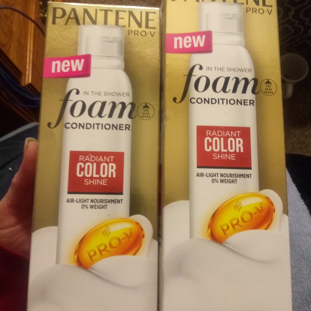 2 Pantene Foam Conditioner